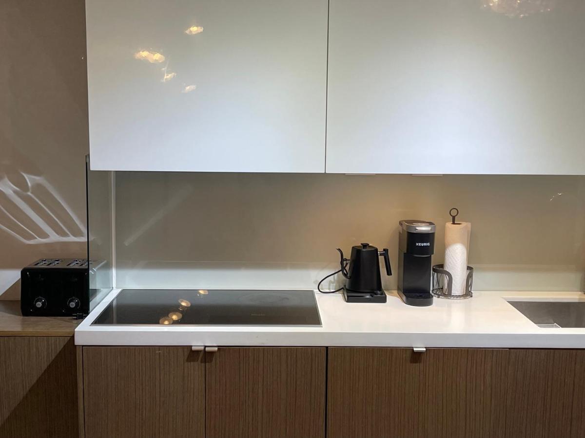 Cozy Open Concept 2Br 2Bath W/Parking -Jays/Cn Apartment Toronto Exterior photo